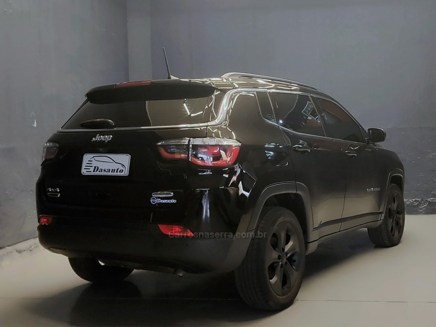 JEEP - COMPASS - 2017/2018 - Preta - R$ 113.000,00