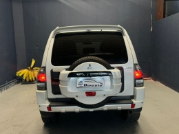 MITSUBISHI - PAJERO FULL - 2012/2013 - Branca - R$ 120.000,00