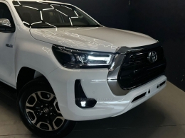 TOYOTA - HILUX - 2025/2025 - Branca - Sob Consulta