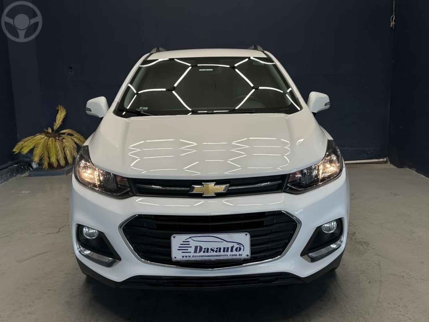 CHEVROLET - TRACKER 1.4 16V TURBO FLEX LT AUTOMÁTICO - 2017/2018 - BRANCA - R$ 81.800,00