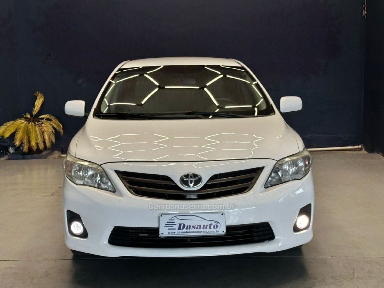 TOYOTA - COROLLA - 2014/2014 - Branca - R$ 68.800,00