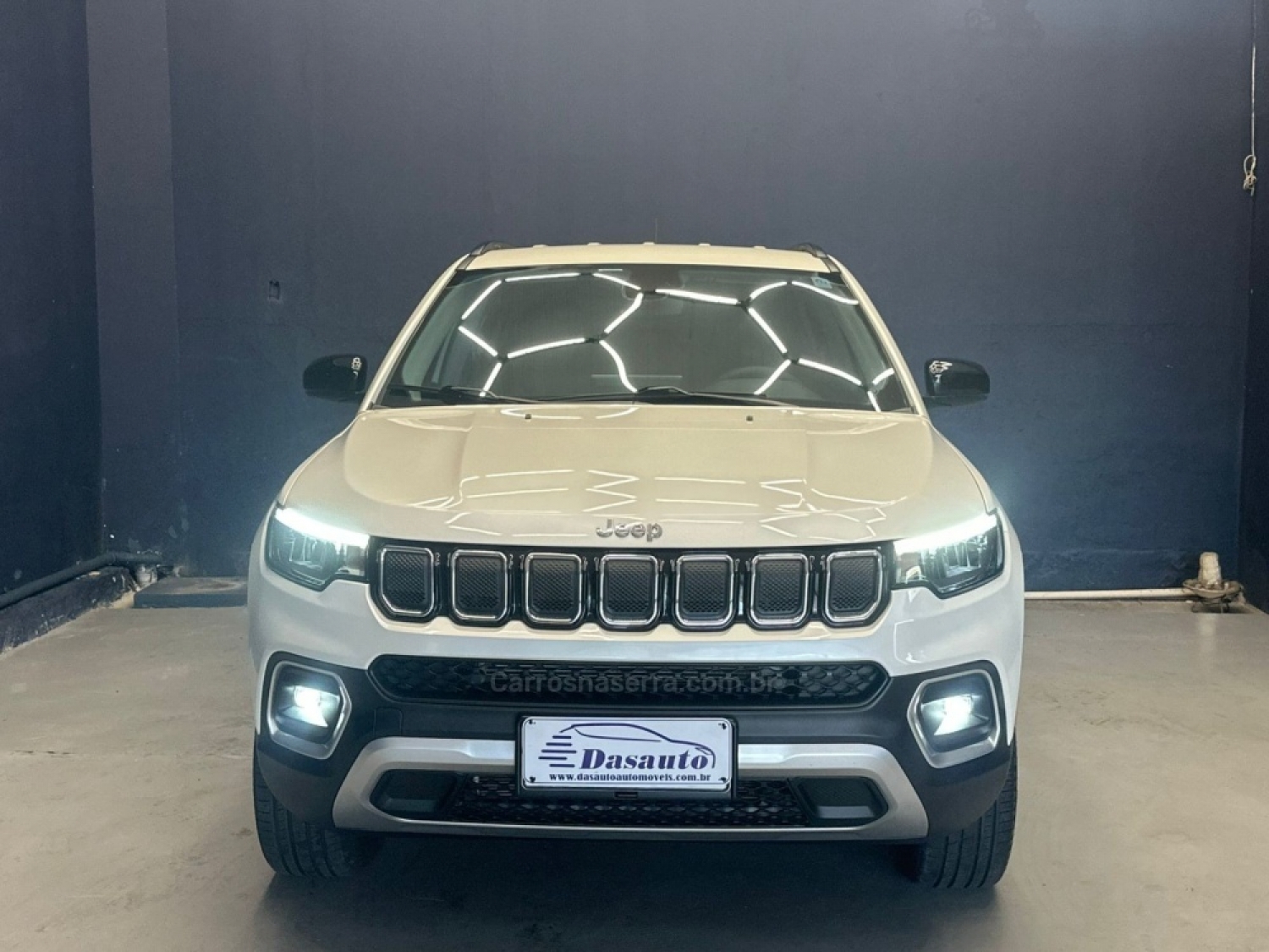 JEEP - COMPASS - 2022/2023 - Branca - R$ 179.800,00