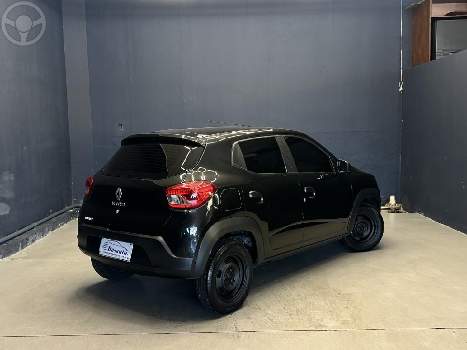 RENAULT - KWID 1.0 12V SCE FLEX LIFE MANUAL - 2017/2018 - PRETA - R$ 33.800,00