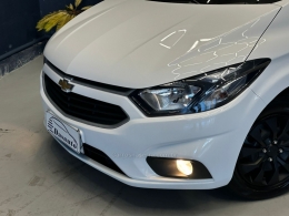 CHEVROLET - ONIX - 2017/2016 - Branca - R$ 58.000,00