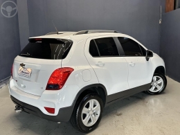 CHEVROLET - TRACKER 1.4 16V TURBO FLEX LT AUTOMÁTICO - 2017/2018 - BRANCA - R$ 81.800,00