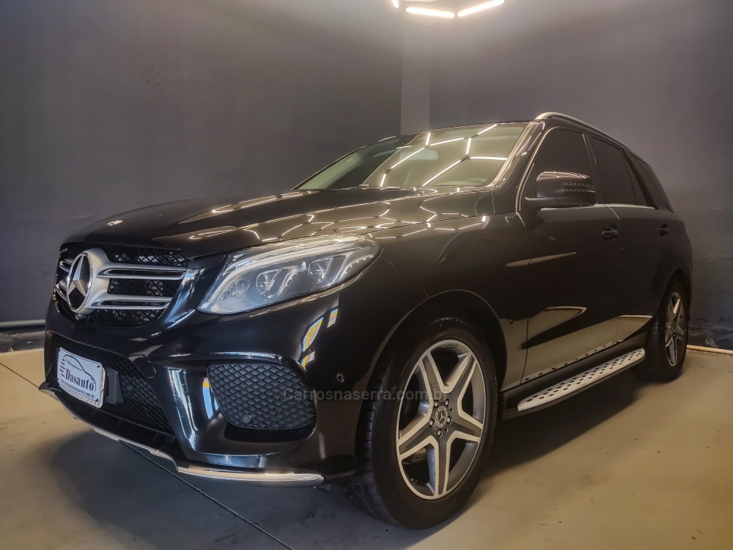 MERCEDES-BENZ - GLE 350D - 2017/2018 - Preta - R$ 228.000,00