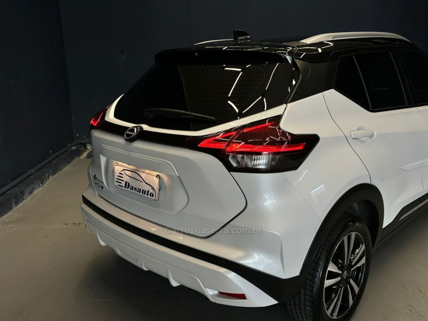 NISSAN - KICKS - 2024/2024 - Branca - R$ 155.000,00