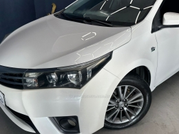 TOYOTA - COROLLA - 2015/2016 - Branca - R$ 88.000,00