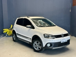 VOLKSWAGEN - CROSSFOX - 2012/2012 - Branca - R$ 43.000,00