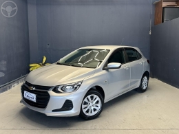 CHEVROLET - ONIX 1.0 LT 12V FLEX 4P MANUAL - 2021/2022 - PRATA - R$ 72.400,00