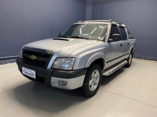 CHEVROLET - S10 - 2006/2007 - Prata - R$ 73.000,00