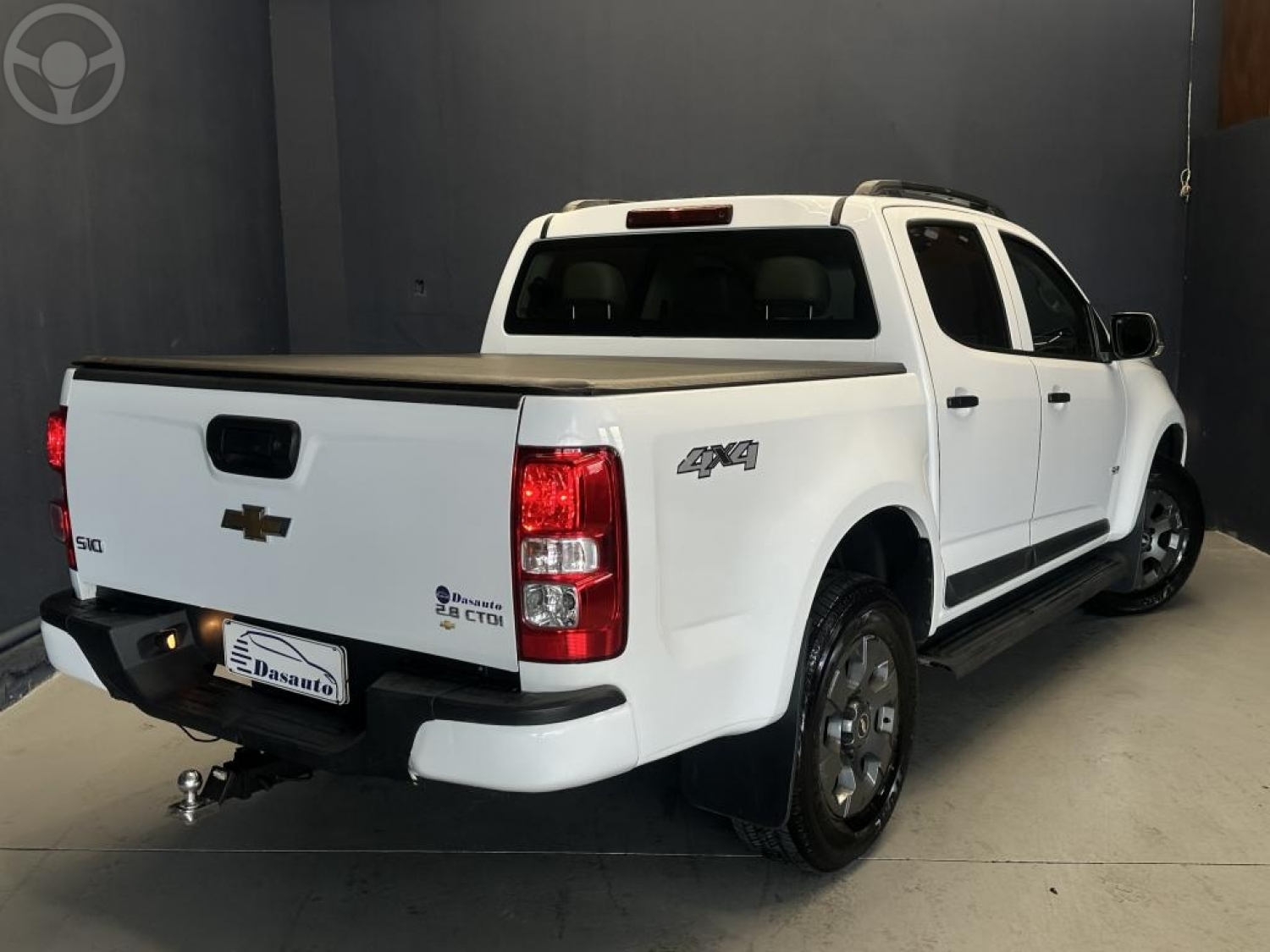 CHEVROLET - S10 2.8 LS 4X4 CD 16V TURBO DIESEL 4P MANUAL - 2017/2018 - BRANCA - R$ 128.000,00