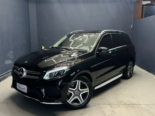 MERCEDES-BENZ - GLE 350D - 2017/2018 - Preta - R$ 228.000,00