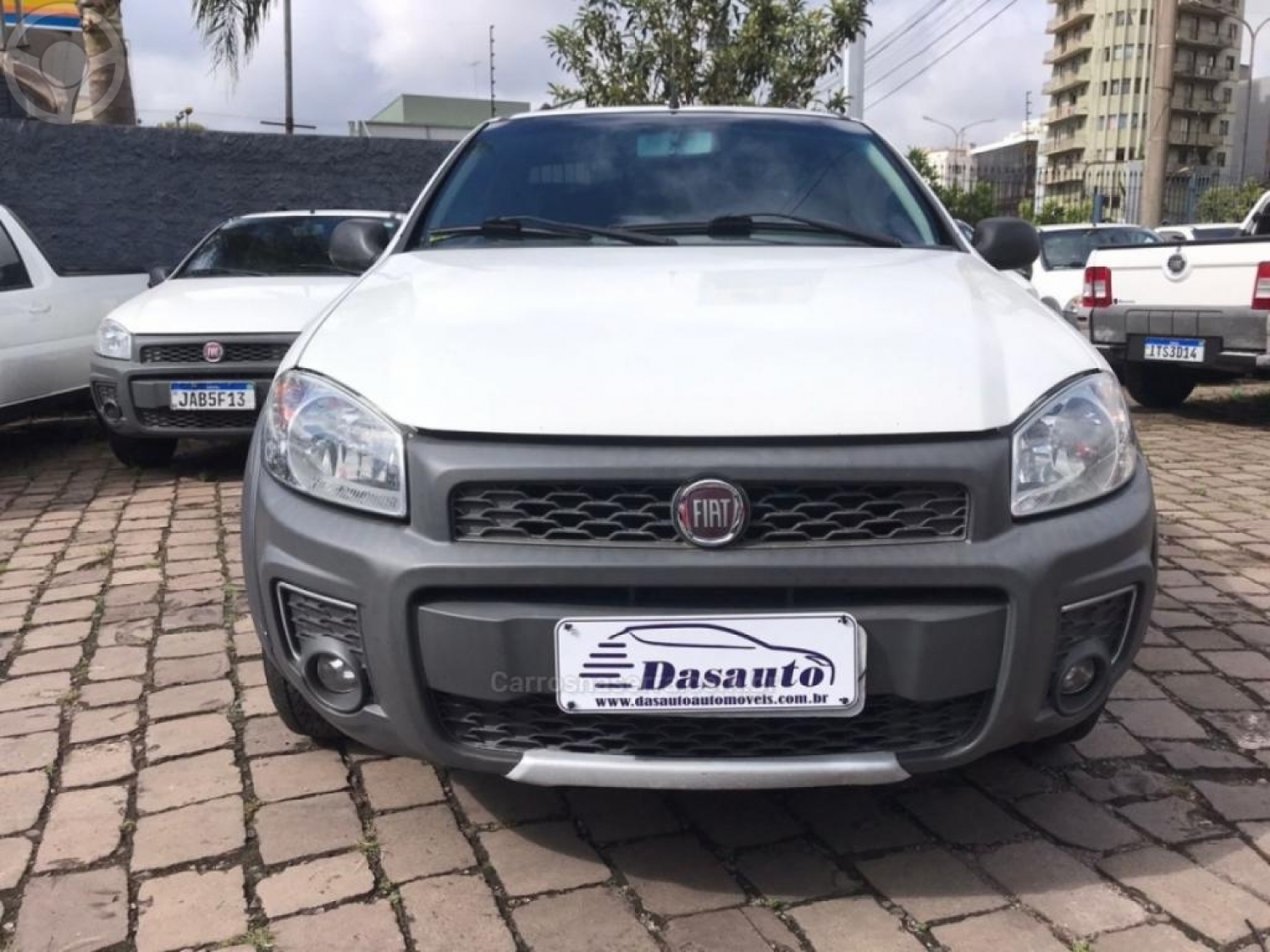 FIAT - STRADA 1.4 MPI HARD WORKING CS 8V FLEX 2P MANUAL - 2017/2017 - BRANCA - R$ 53.000,00