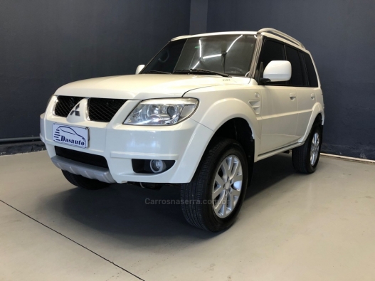 MITSUBISHI - PAJERO TR4 - 2010/2011 - Branca - R$ 68.000,00