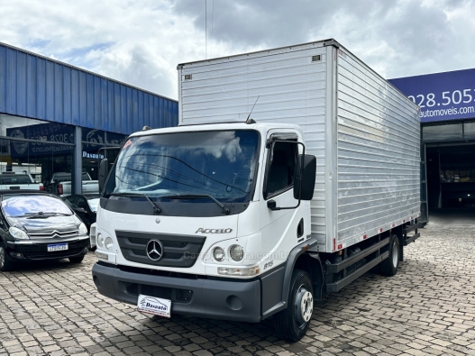 MERCEDES-BENZ - ACCELO 815 - 2015/2016 - Branca - R$ 268.000,00