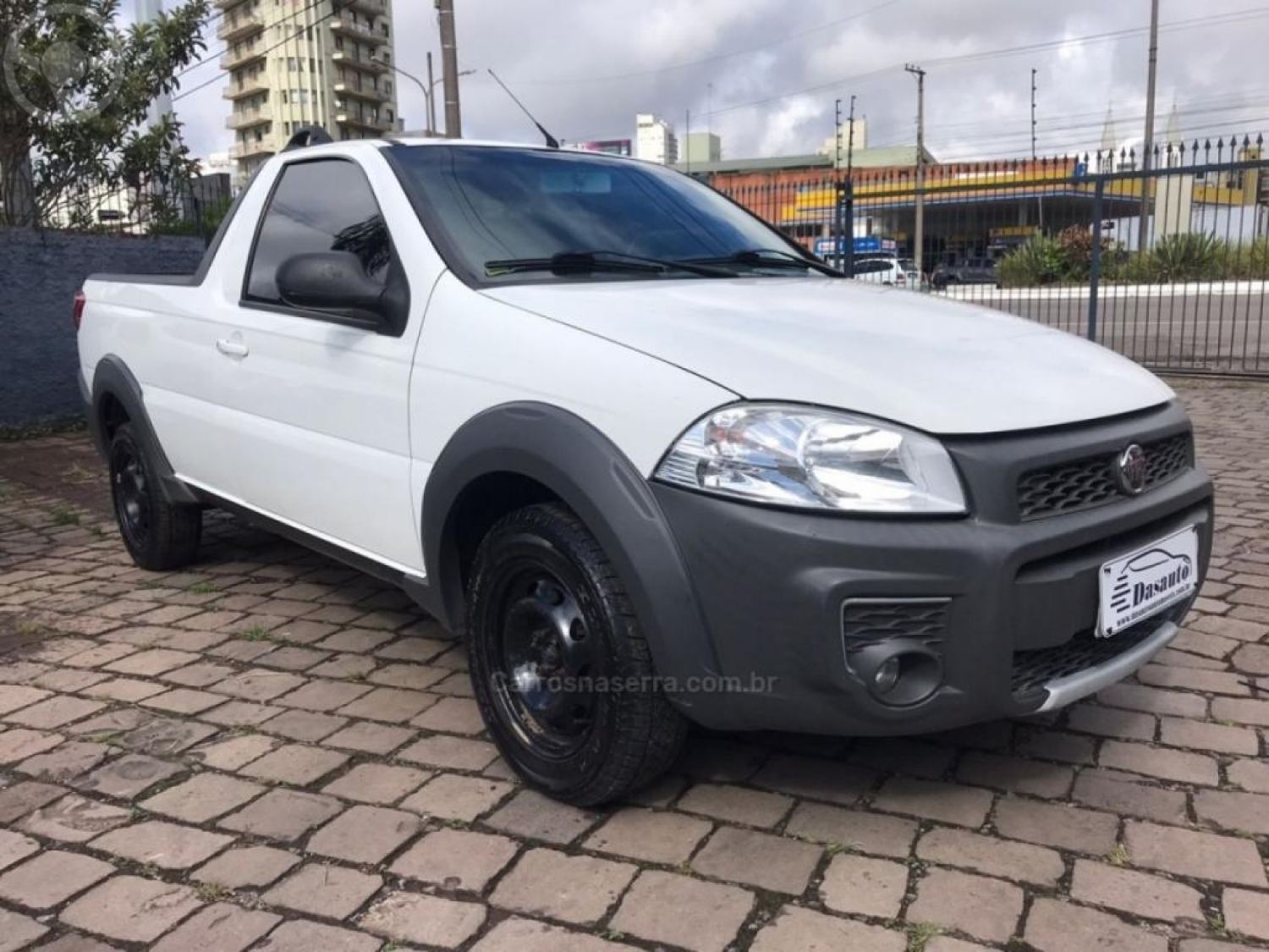 FIAT - STRADA 1.4 MPI HARD WORKING CS 8V FLEX 2P MANUAL - 2017/2017 - BRANCA - R$ 53.000,00