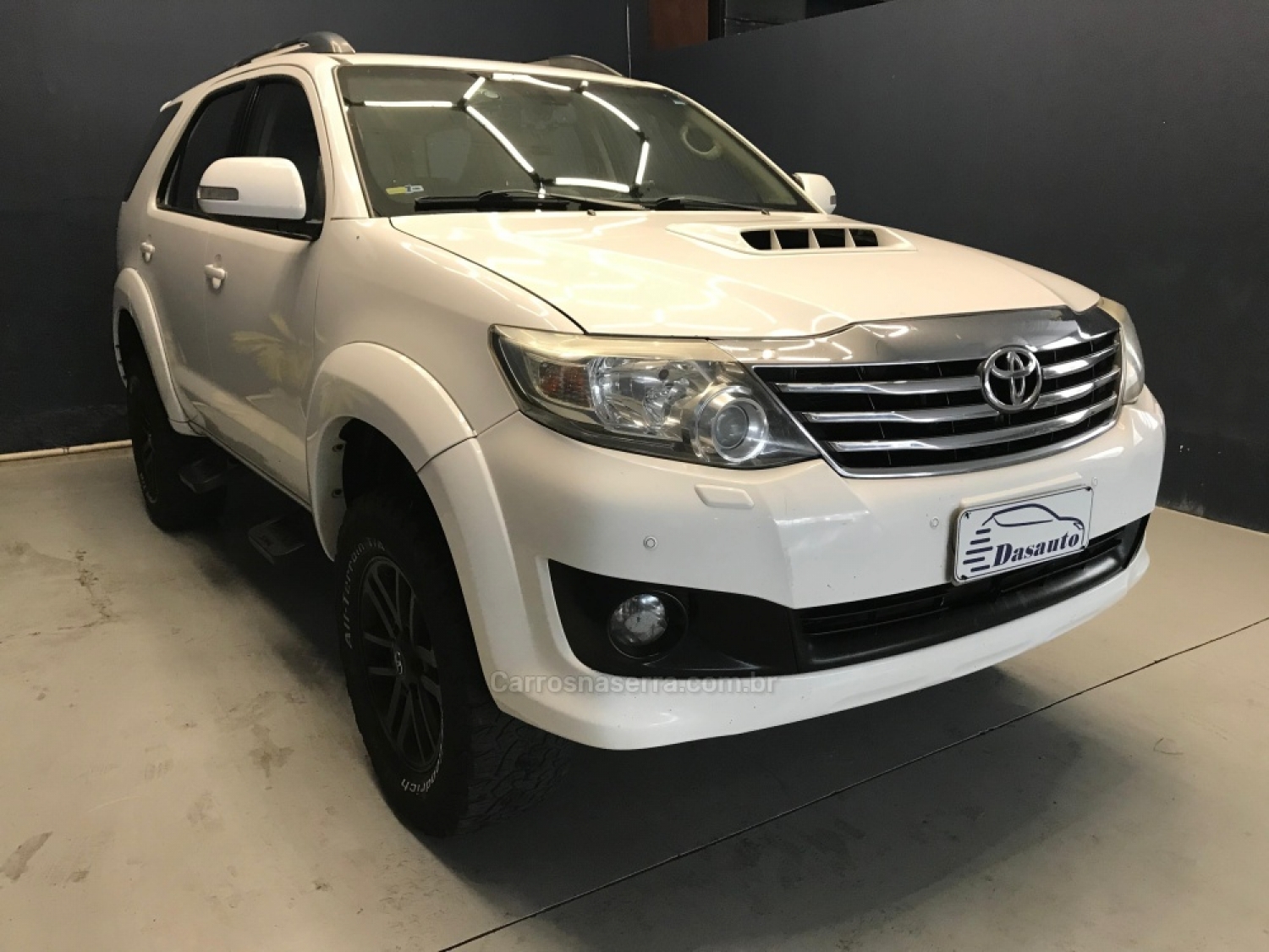 TOYOTA - HILUX SW4 - 2015/2015 - Branca - Sob Consulta