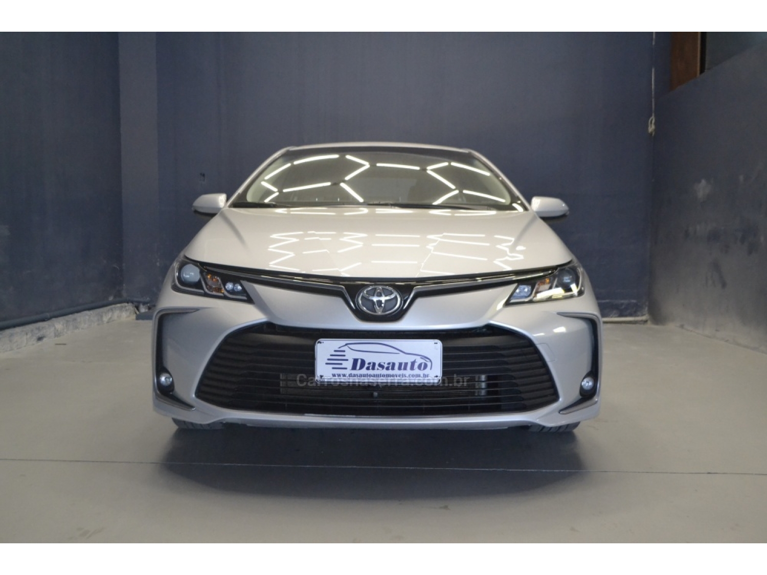 TOYOTA - COROLLA - 2019/2020 - Prata - R$ 118.000,00