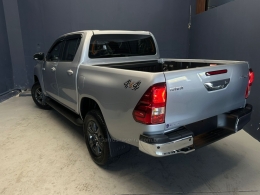 TOYOTA - HILUX - 2025/2025 - Prata - R$ 265.000,00