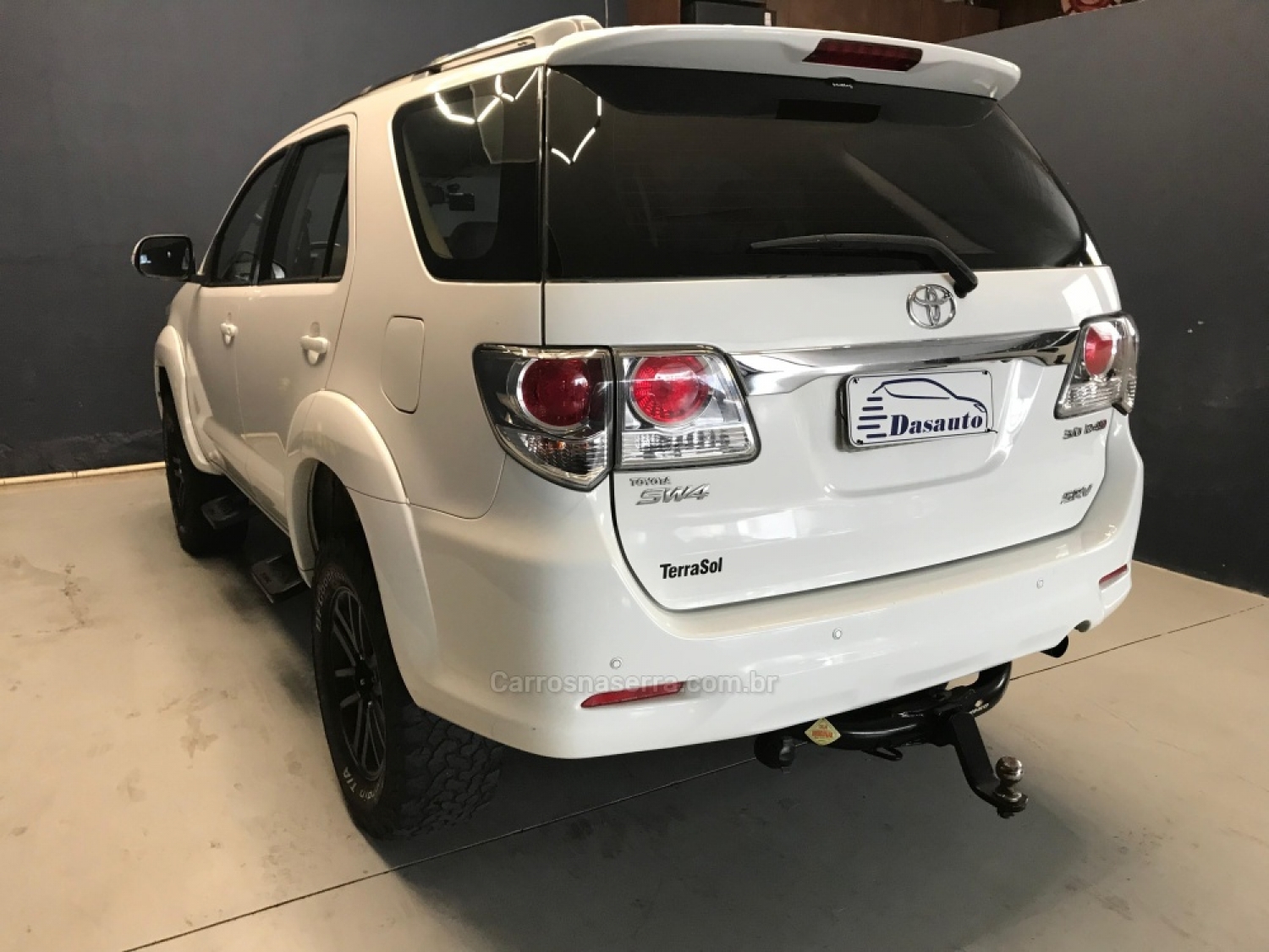 TOYOTA - HILUX SW4 - 2015/2015 - Branca - Sob Consulta