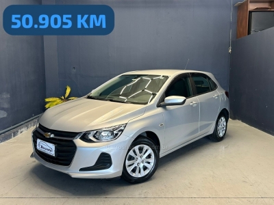 CHEVROLET - ONIX - 2021/2022 - Prata - R$ 74.900,00