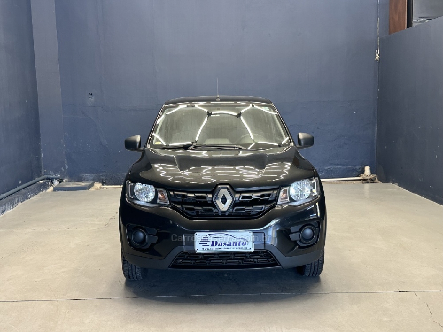 RENAULT - KWID - 2017/2018 - Preta - R$ 33.800,00