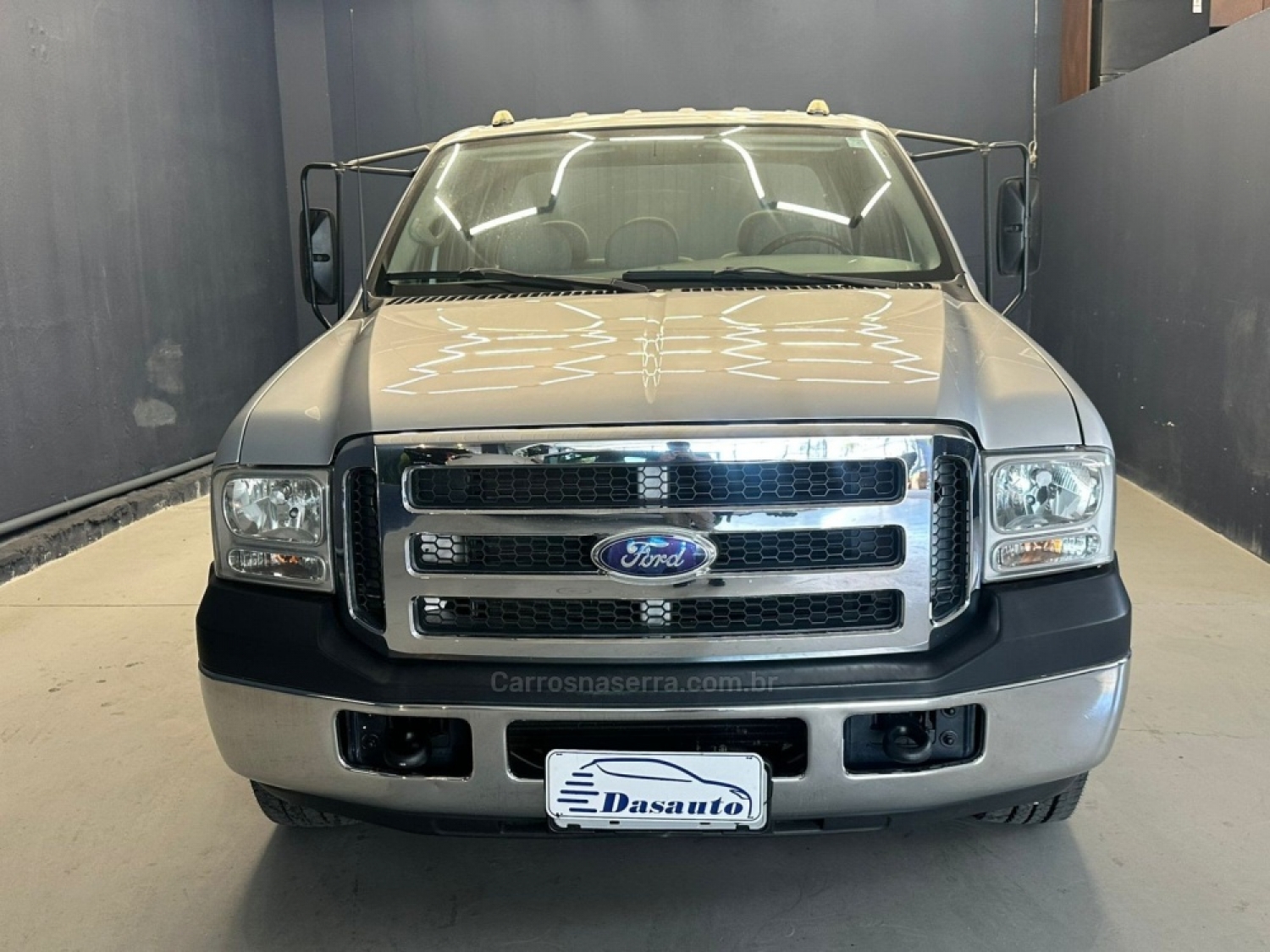 FORD - F-350 - 2011/2011 - Prata - R$ 199.000,00