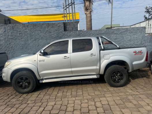 TOYOTA - HILUX - 2006/2006 - Prata - Sob Consulta