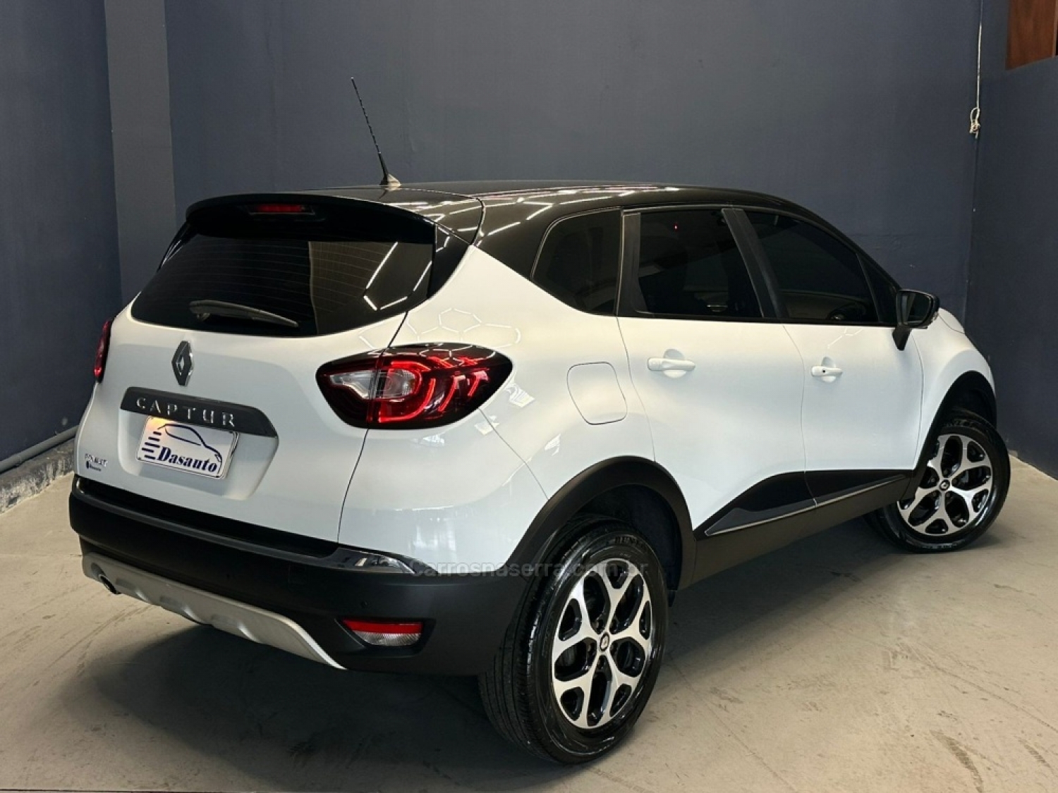 RENAULT - CAPTUR - 2018/2018 - Branca - R$ 78.000,00