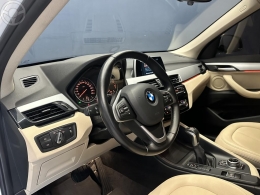 BMW - X1 2.0 16V TURBO ACTIVEFLEX SDRIVE20I 4P AUTOMÁTICO - 2017/2018 - BRANCA - R$ 137.000,00