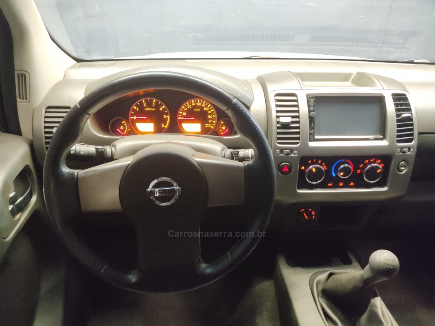 NISSAN - FRONTIER - 2013/2014 - Branca - R$ 113.000,00