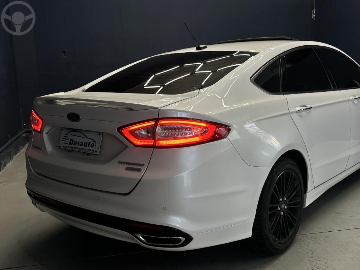 FORD - FUSION 2.0 TITANIUM FWD 16V 4P AUTOMÁTICO - 2015/2016 - BRANCA - R$ 87.800,00