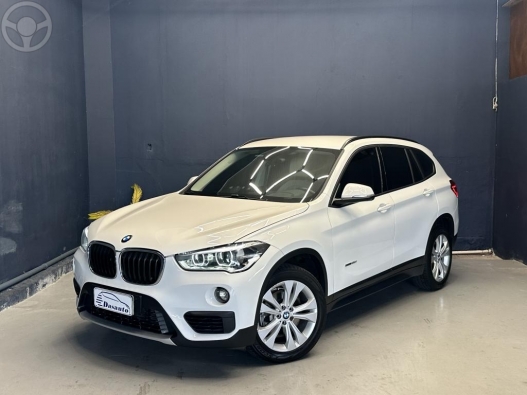 BMW - X1 2.0 16V TURBO ACTIVEFLEX SDRIVE20I 4P AUTOMÁTICO - 2017/2018 - BRANCA - R$ 137.000,00