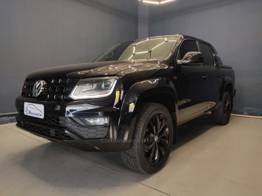 VOLKSWAGEN - AMAROK - 2022/2023 - Preta - R$ 238.000,00